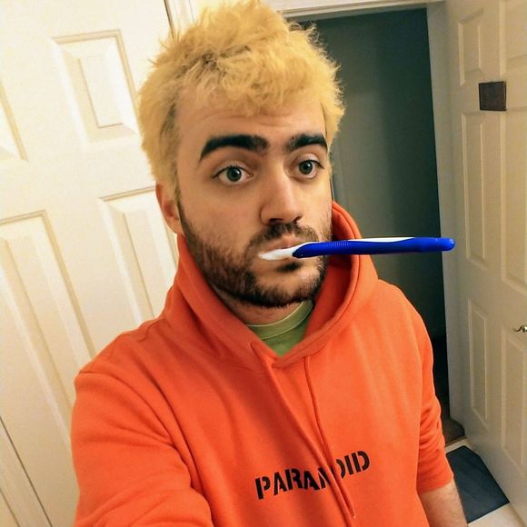 Meet your Posher, Lucas - Picture 1 of 1